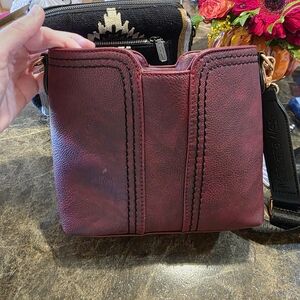 Women's Montana West Burgundy Crossbody Bag